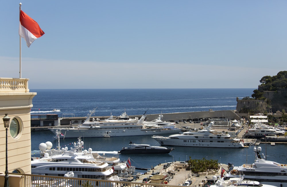Comment l'immobilier à Monaco soutient l'économie locale
