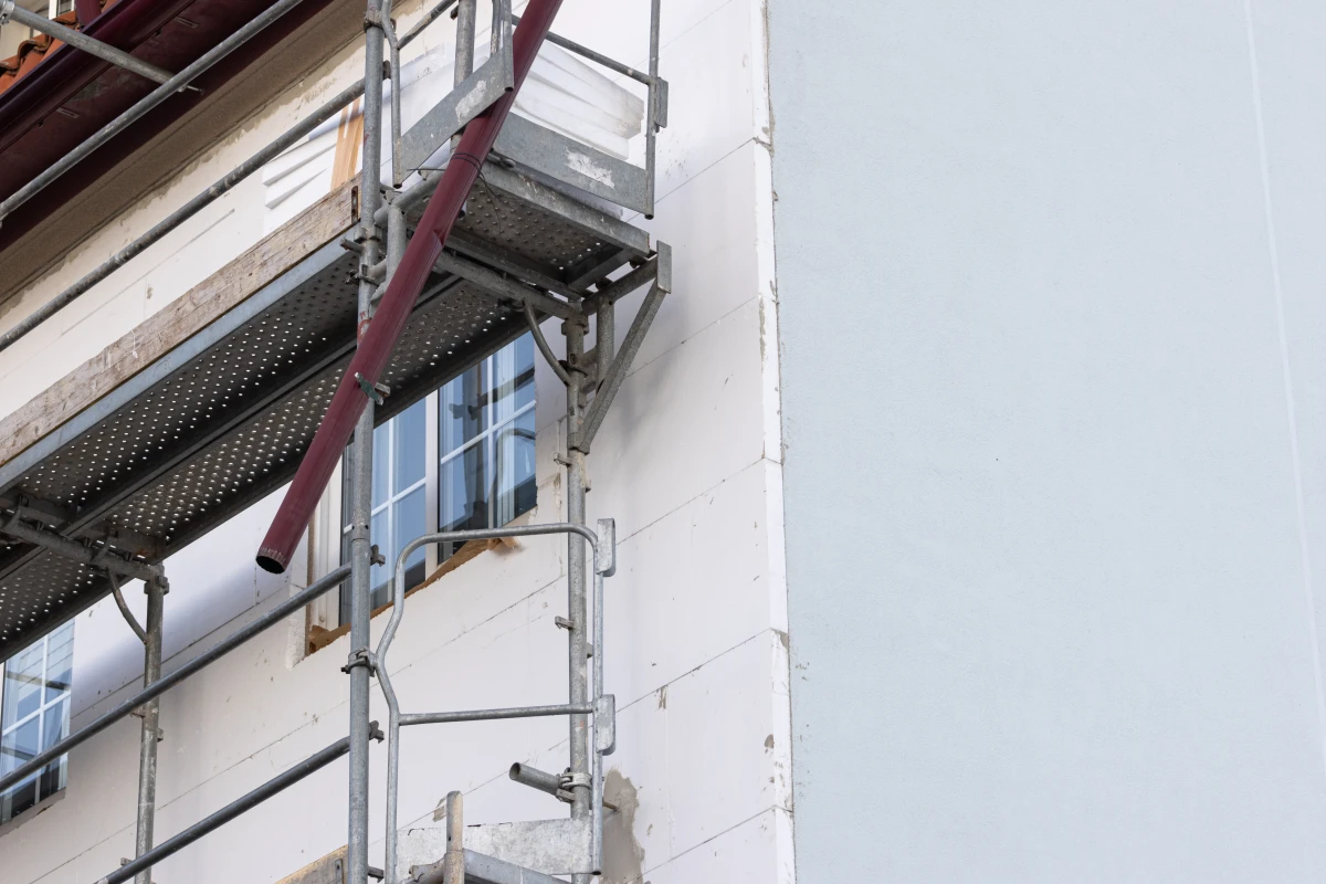 Rénovation de biens immobiliers anciens : les meilleures pratiques pour un projet réussi